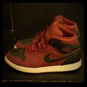 Air Jordan 1 reverse banded